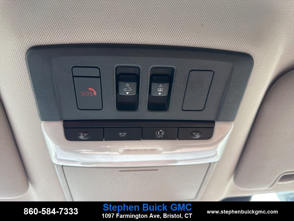 Vehicle image 24 of 29