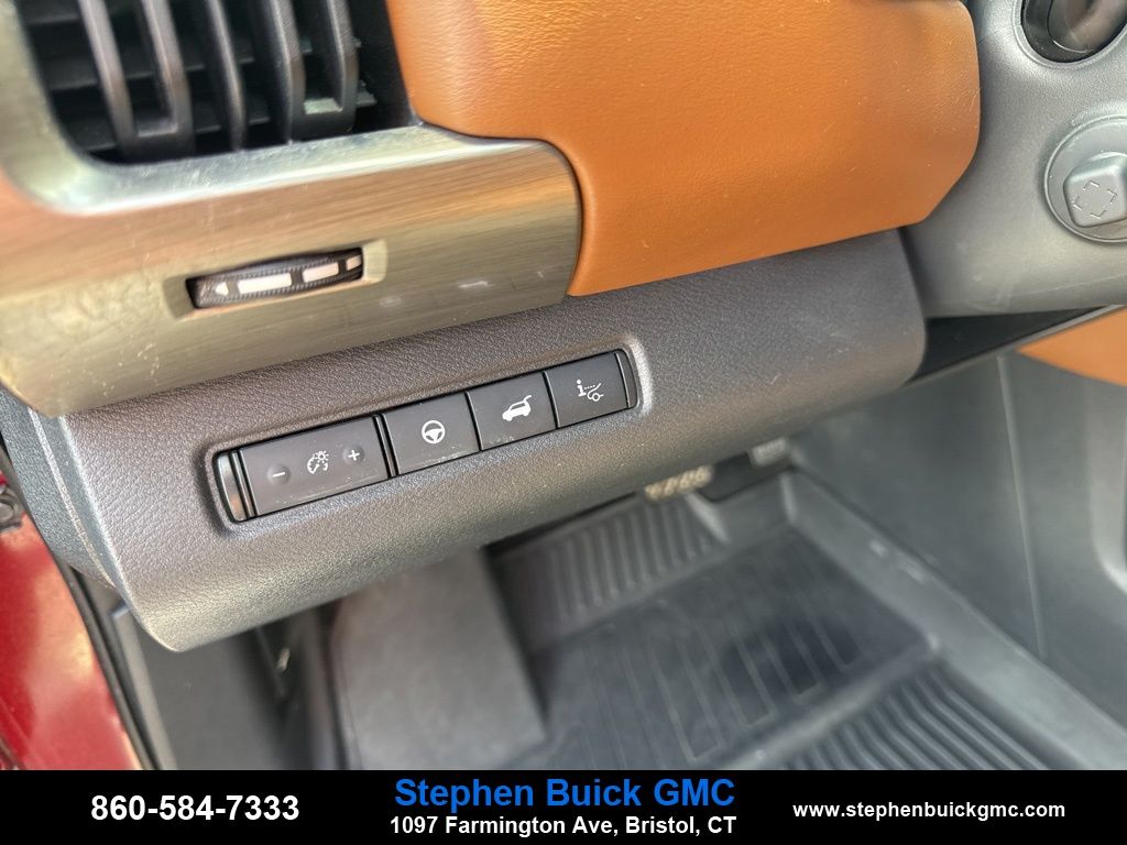Vehicle image 23 of 29