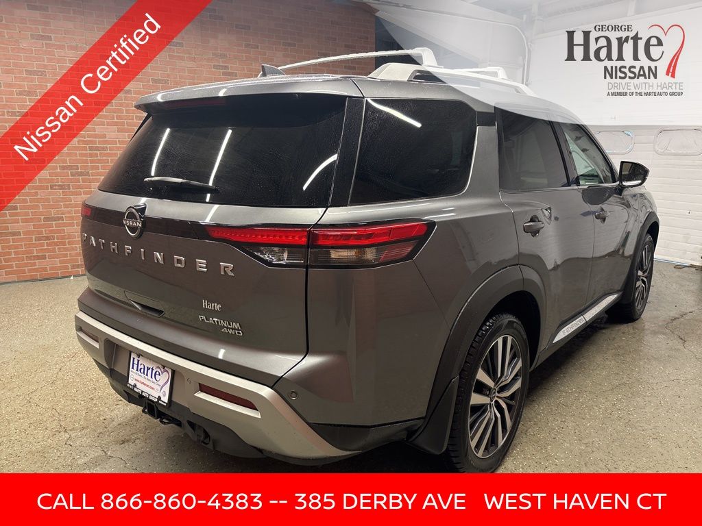 Vehicle image 4 of 71