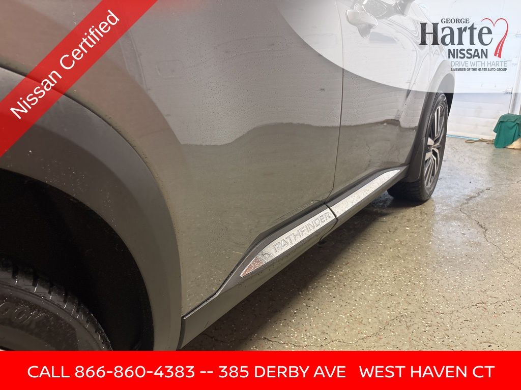 Vehicle image 55 of 71