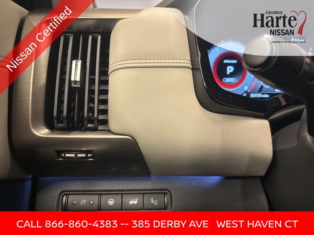 Vehicle image 17 of 71