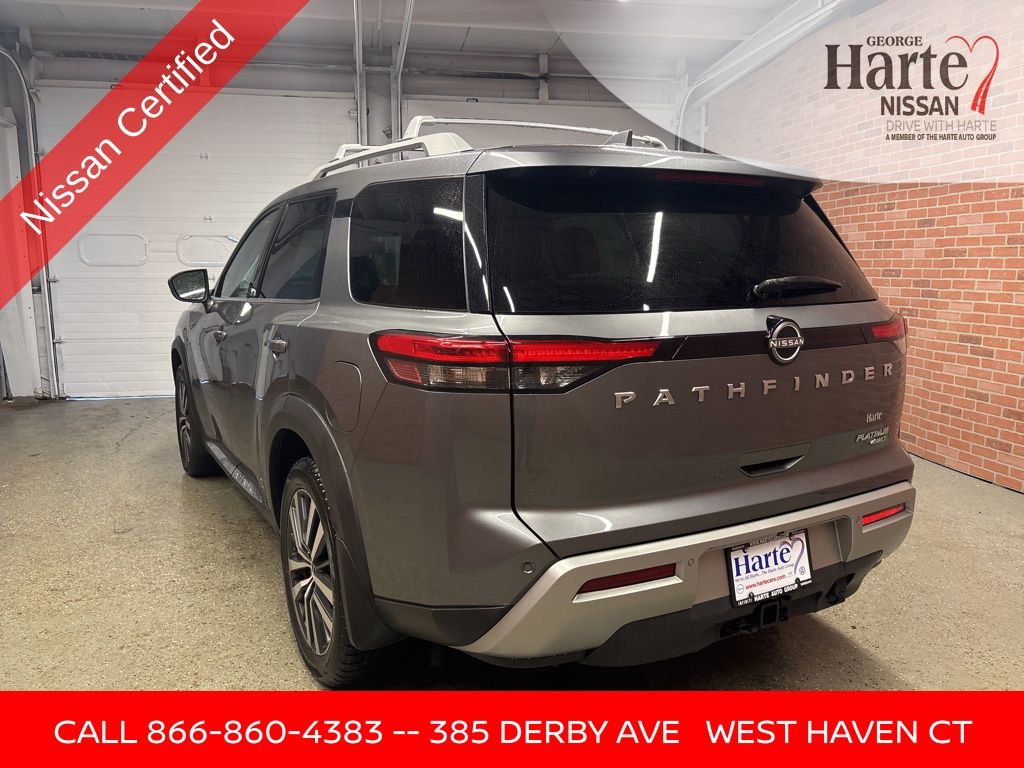 Vehicle image 7 of 71