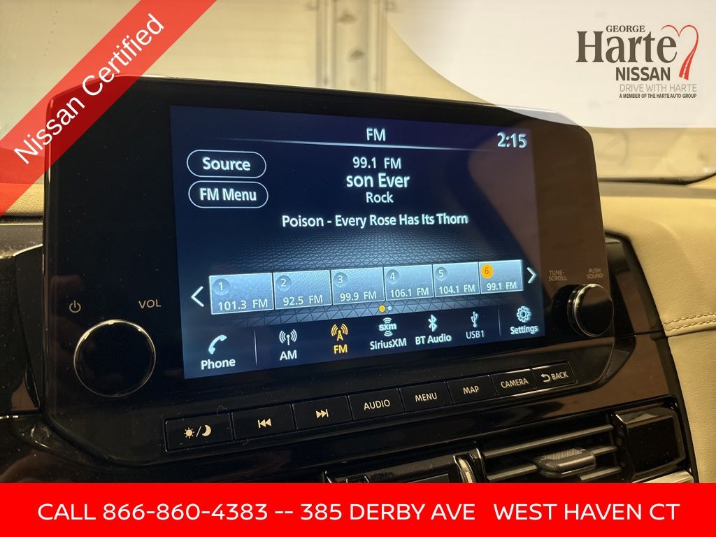 Vehicle image 10 of 71