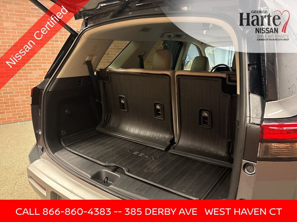 Vehicle image 28 of 71