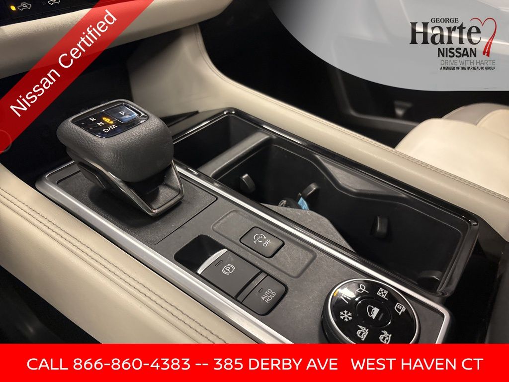 Vehicle image 14 of 71