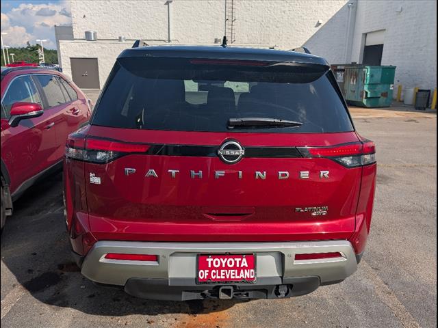 Vehicle image 5 of 21