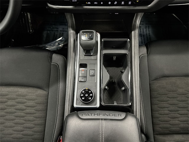 Vehicle image 20 of 23