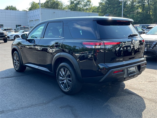 Vehicle image 6 of 27