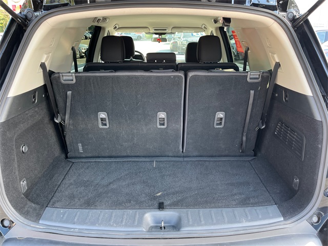 Vehicle image 9 of 27