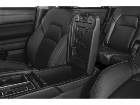 Vehicle image 14 of 18