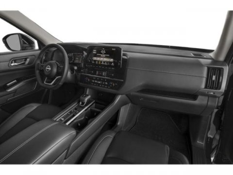 Vehicle image 16 of 18