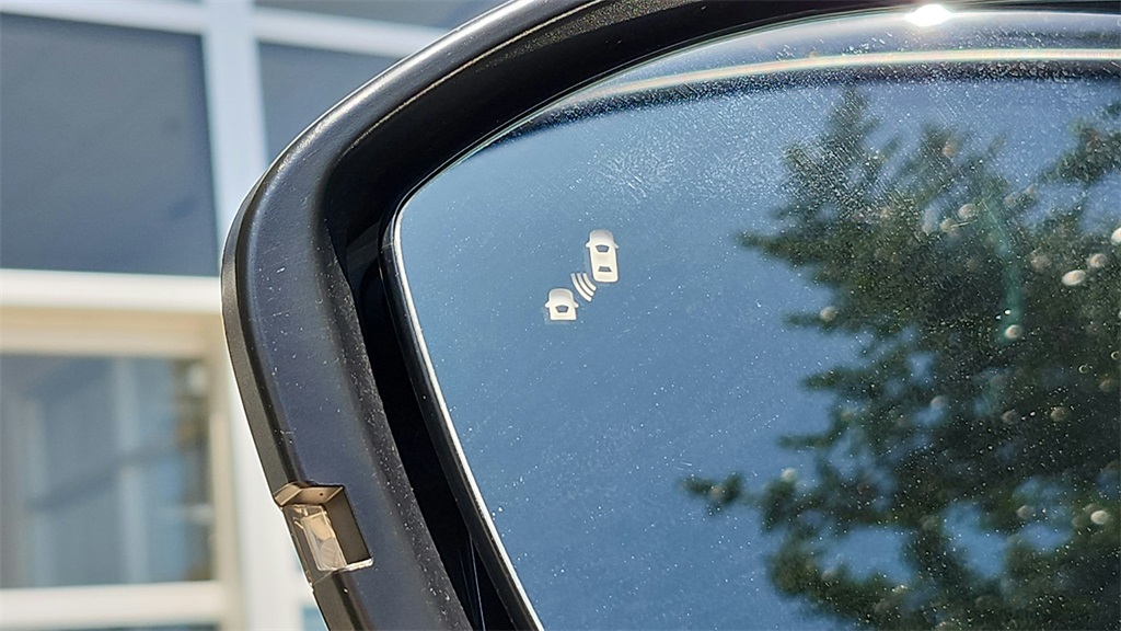 Vehicle image 41 of 42