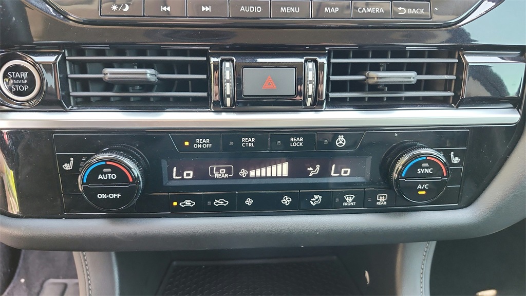 Vehicle image 23 of 42