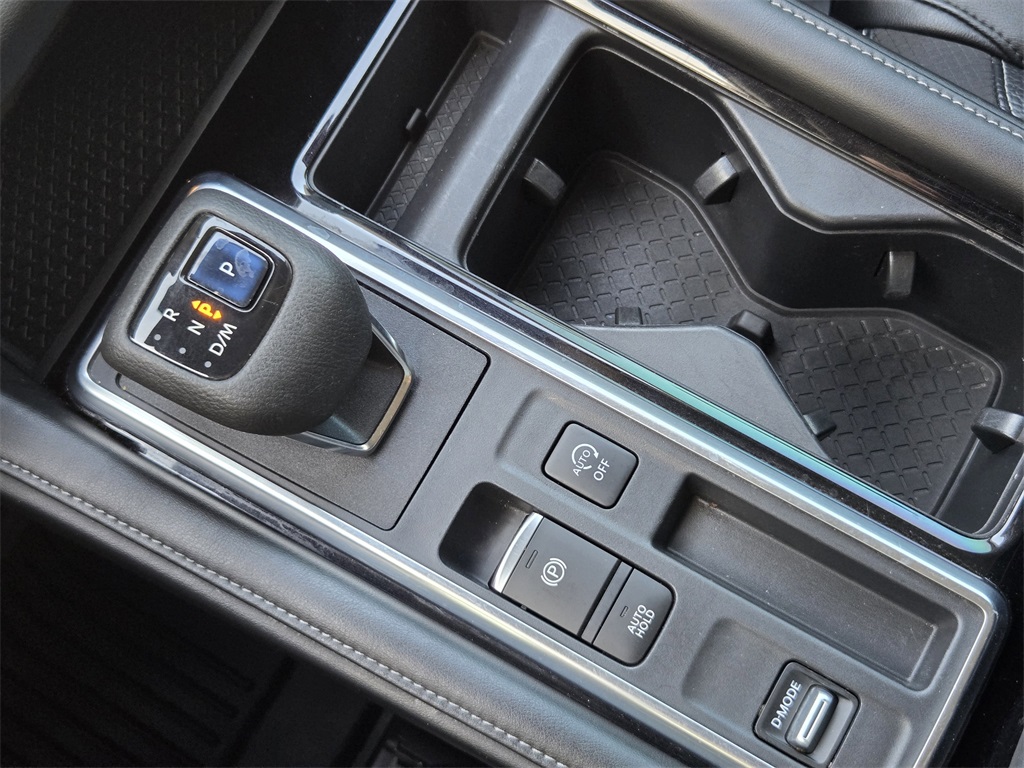 Vehicle image 19 of 30