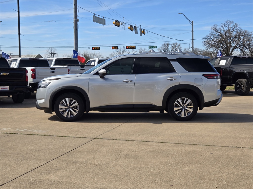 Vehicle image 5 of 30