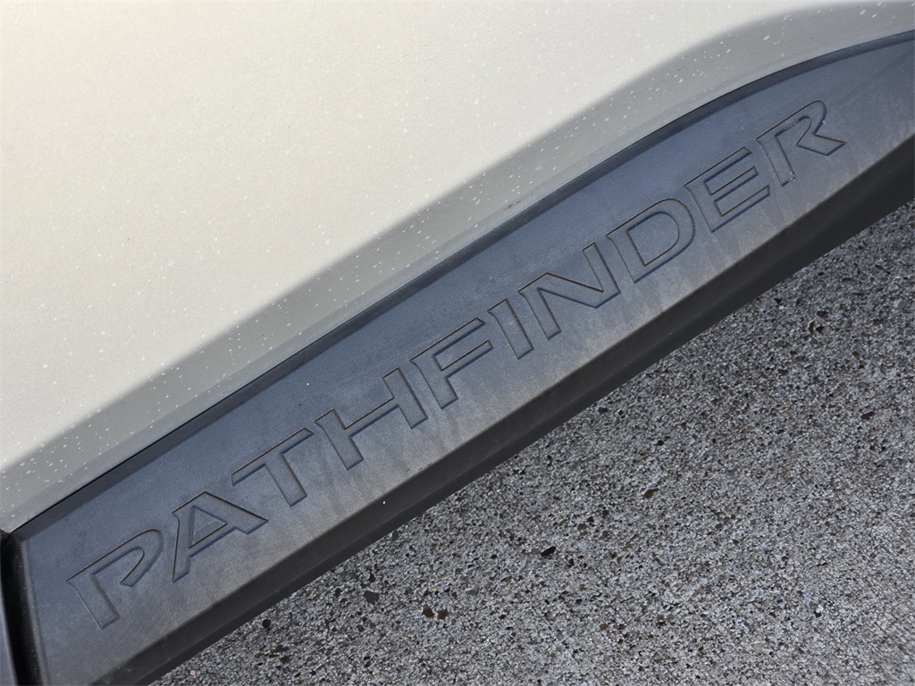 Vehicle image 8 of 30