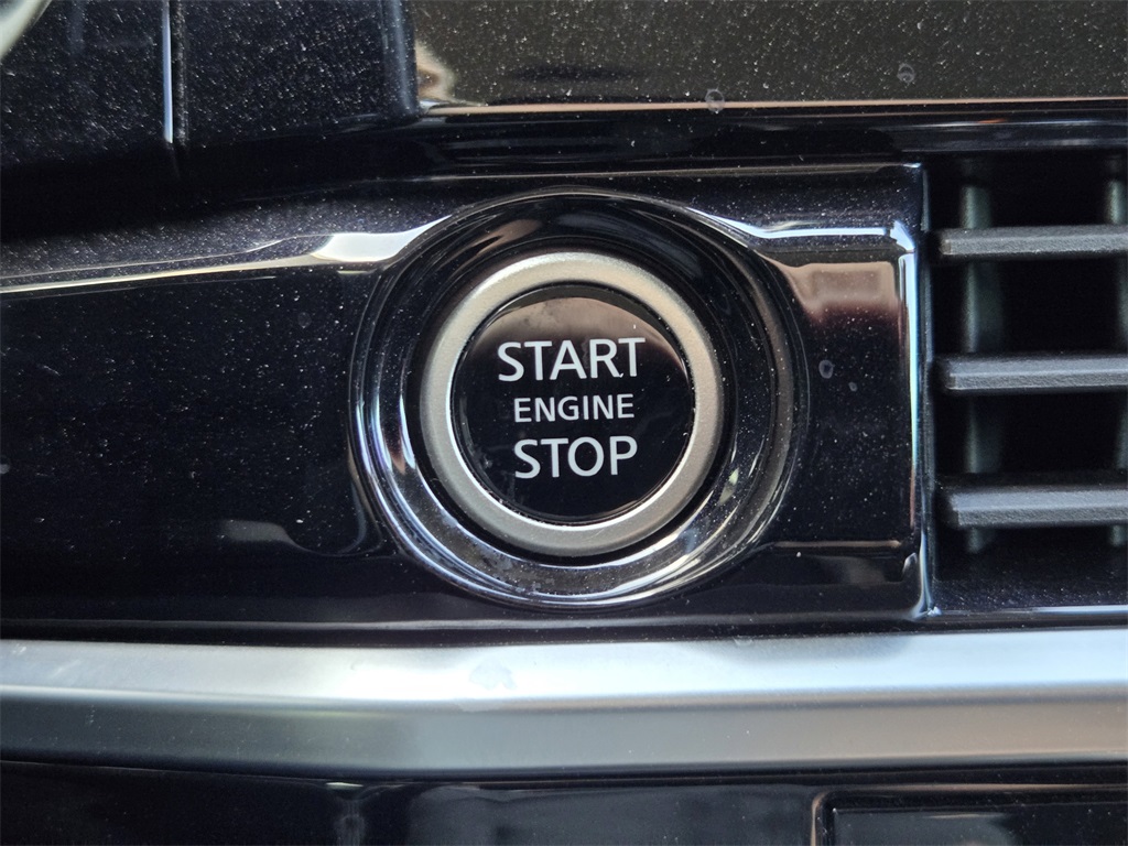 Vehicle image 20 of 30