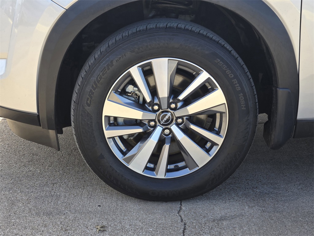 Vehicle image 11 of 30