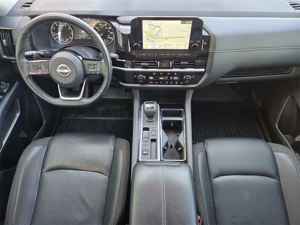 Vehicle image 23 of 30