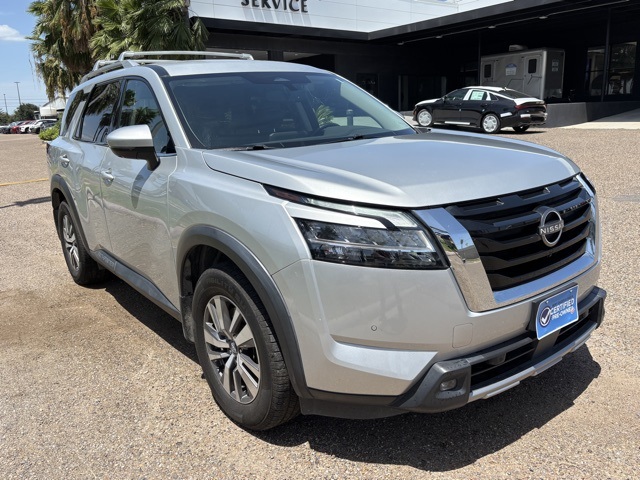 Vehicle image 3 of 15