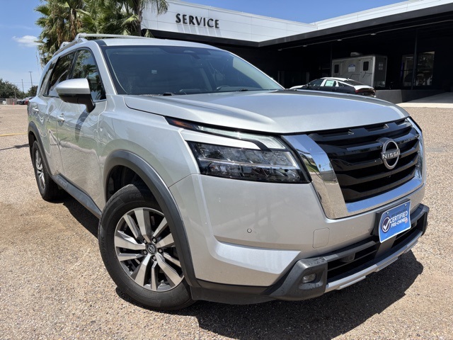 Vehicle image 2 of 15