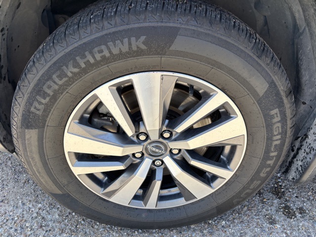Vehicle image 6 of 15