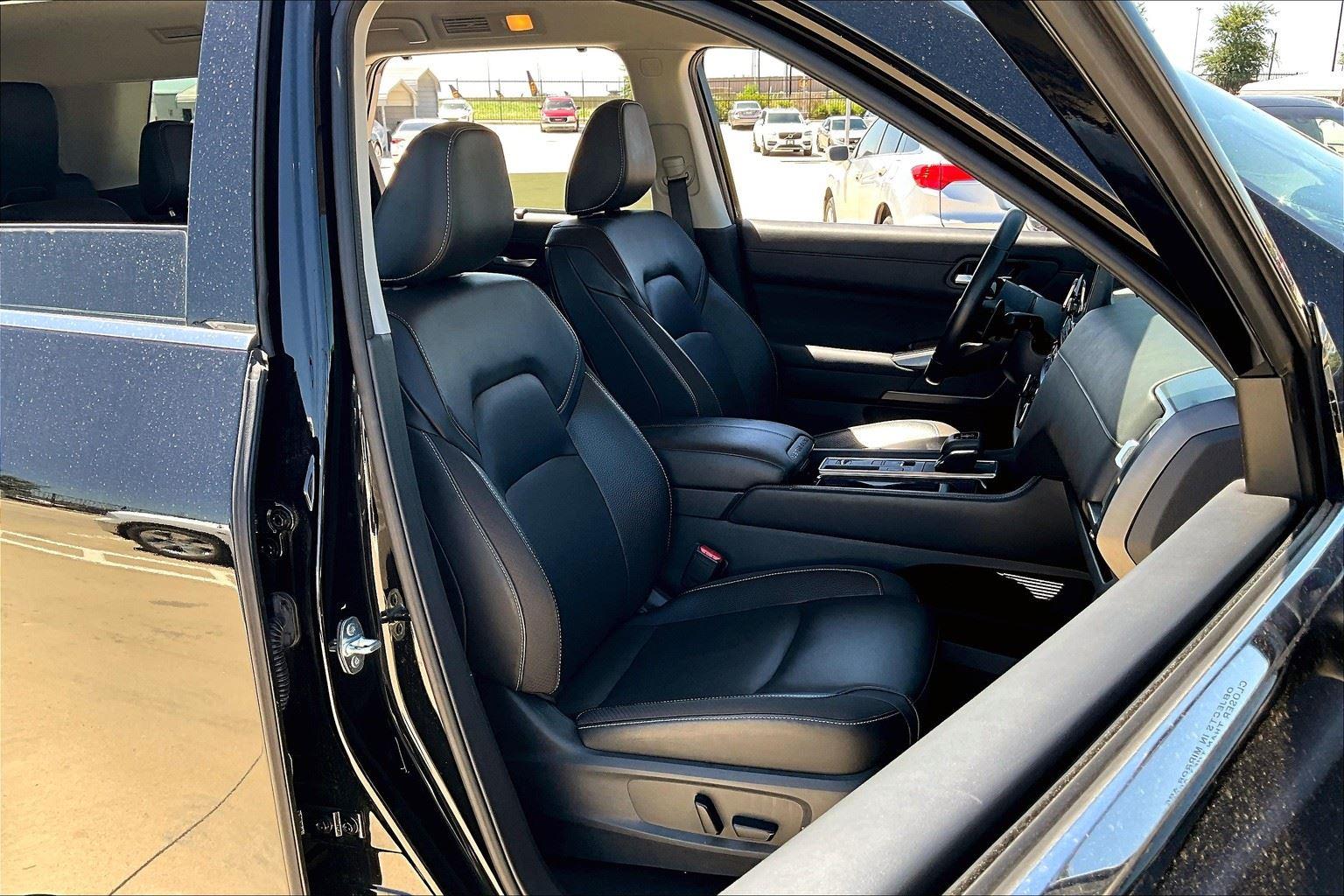 Vehicle image 12 of 42
