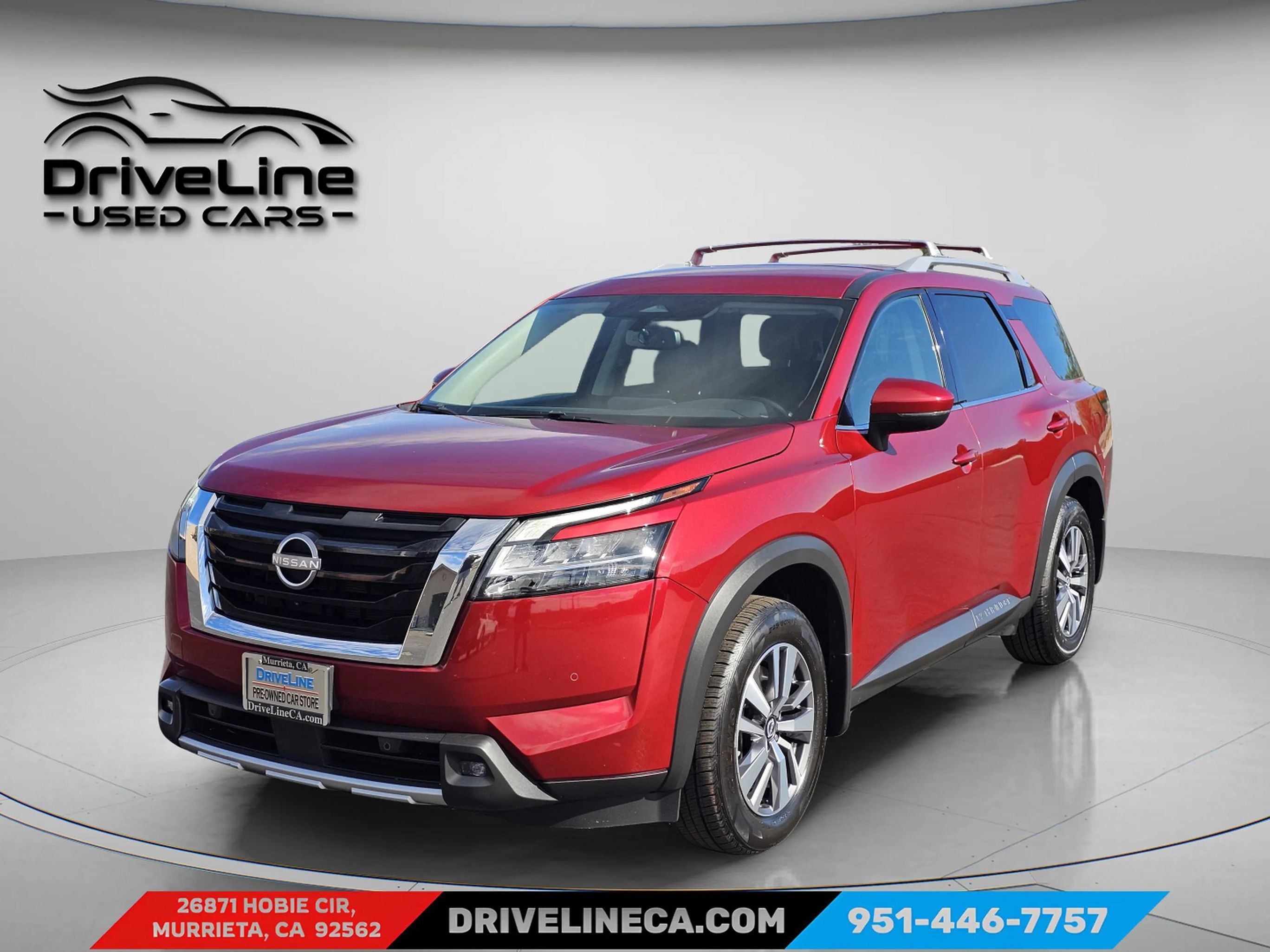2022 Nissan Pathfinder SL Image 3 of 44