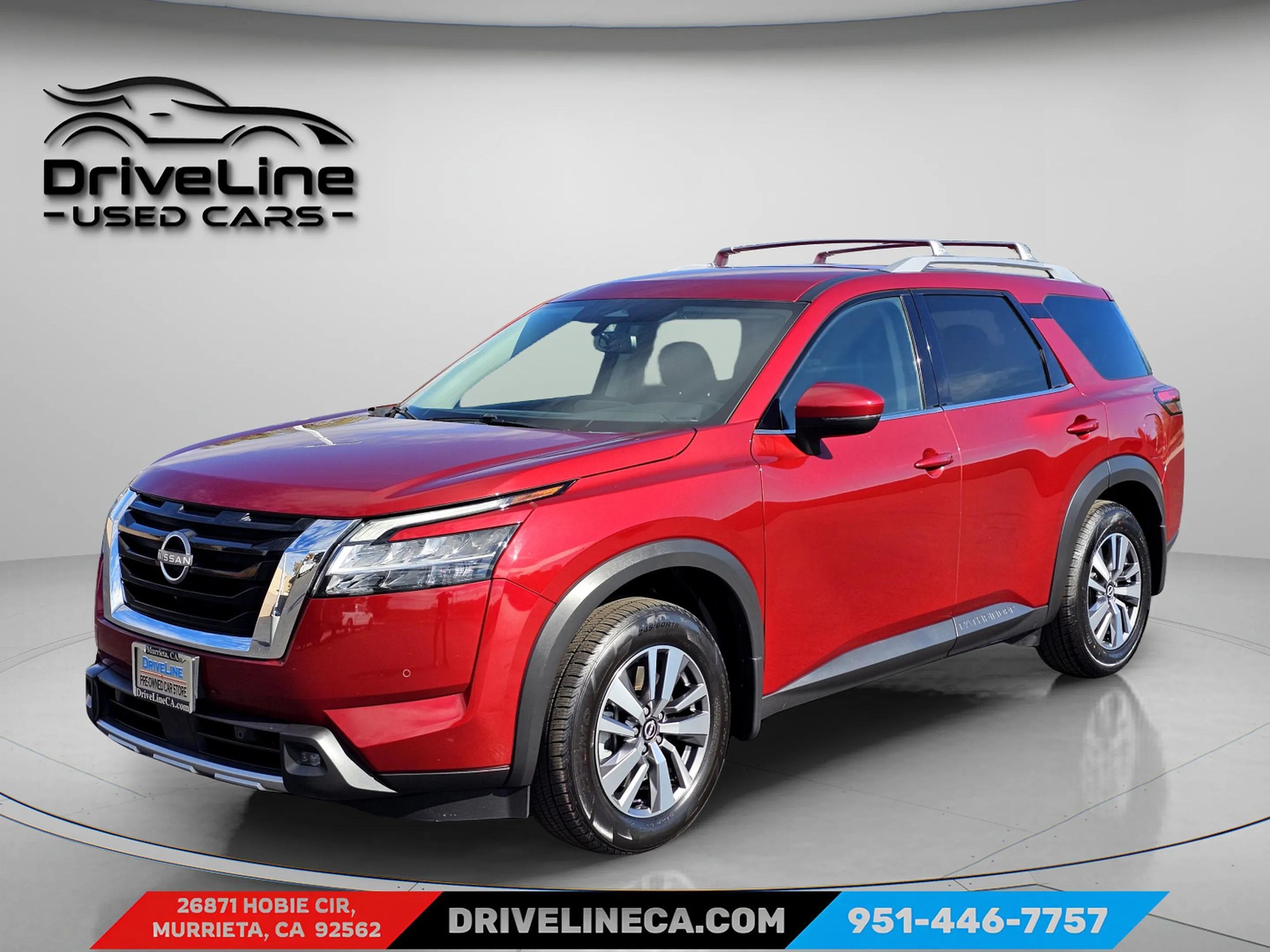 2022 Nissan Pathfinder SL Image 1 of 44