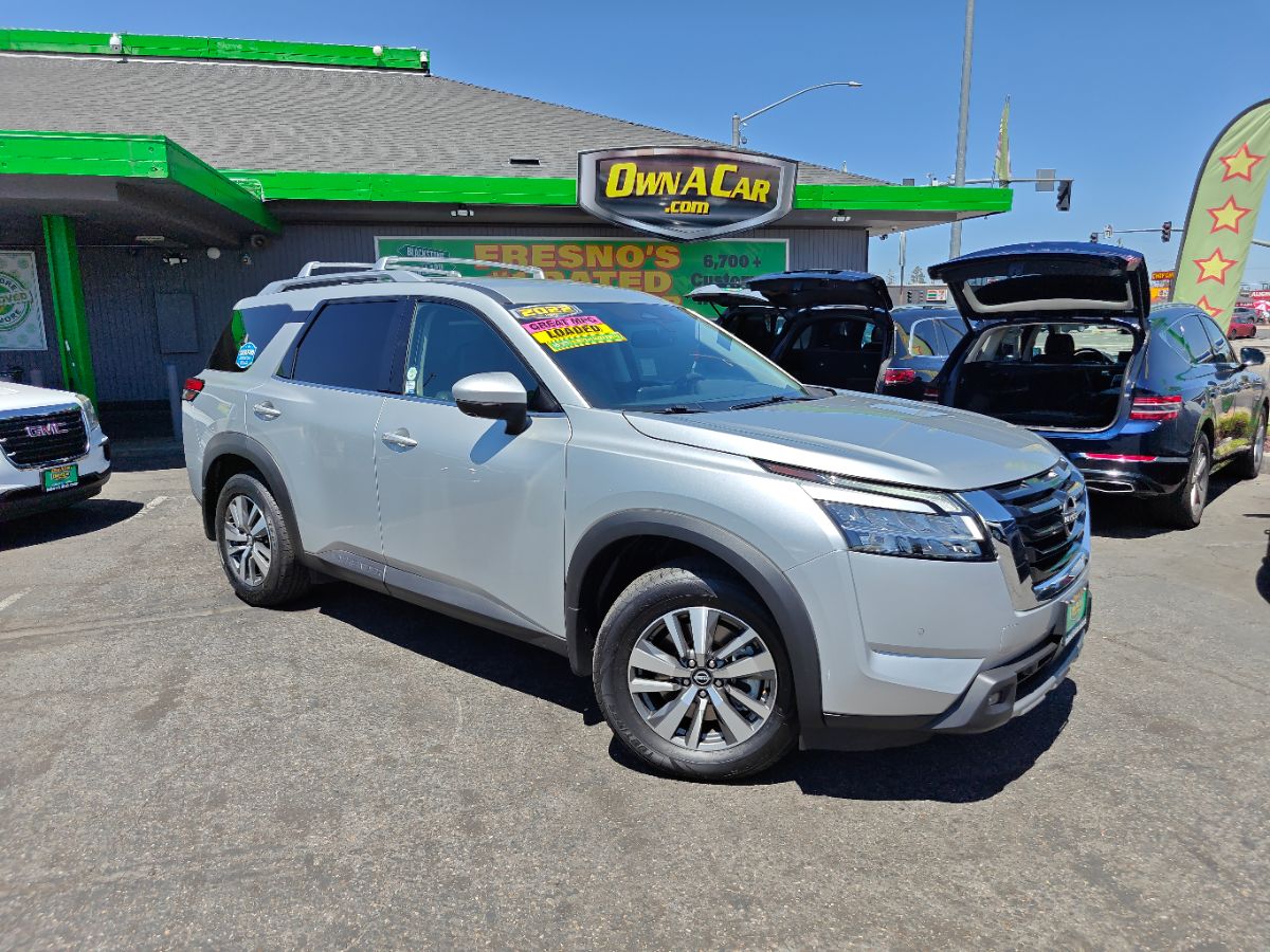 Vehicle image 4 of 35