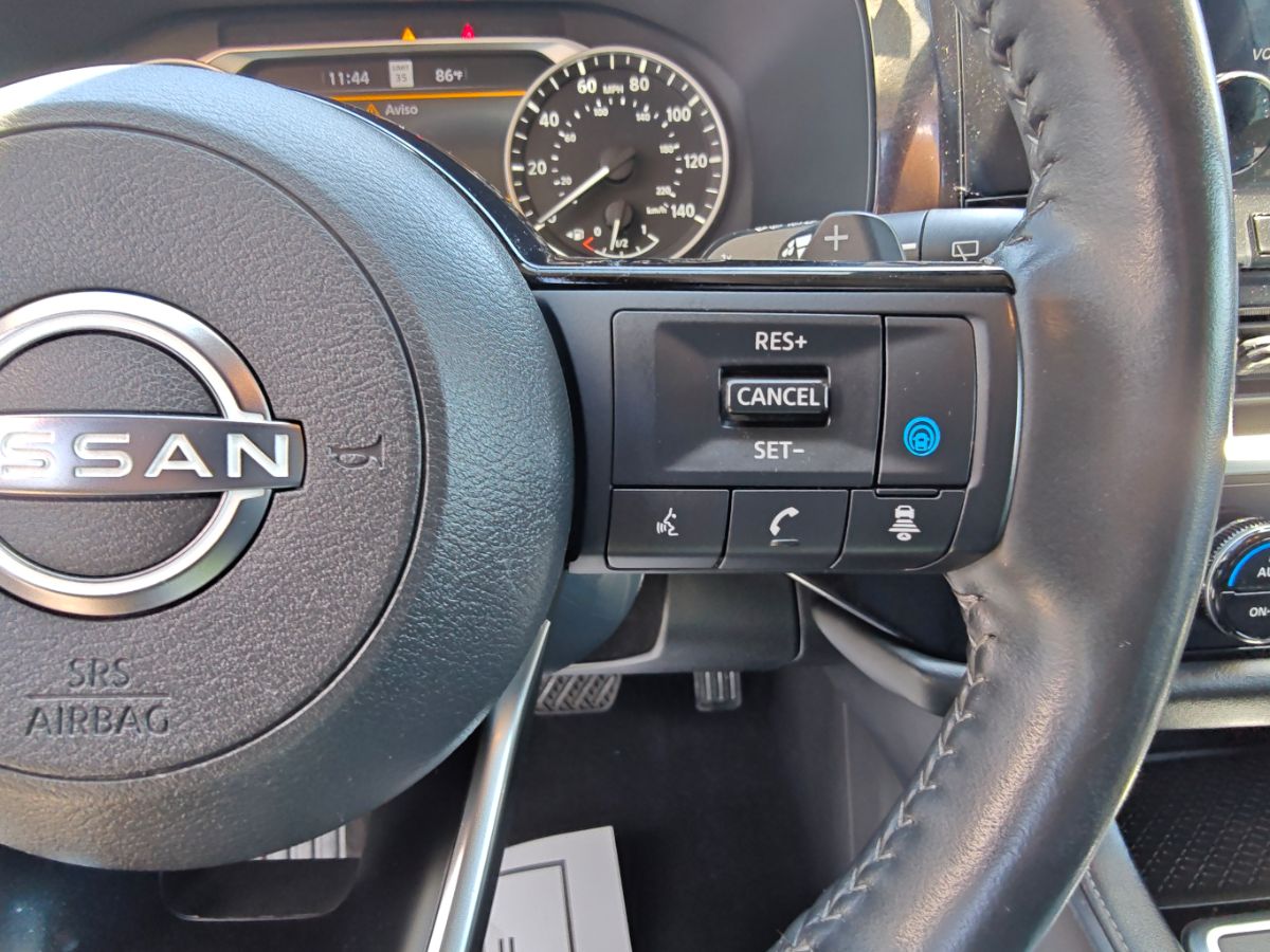 Vehicle image 29 of 35