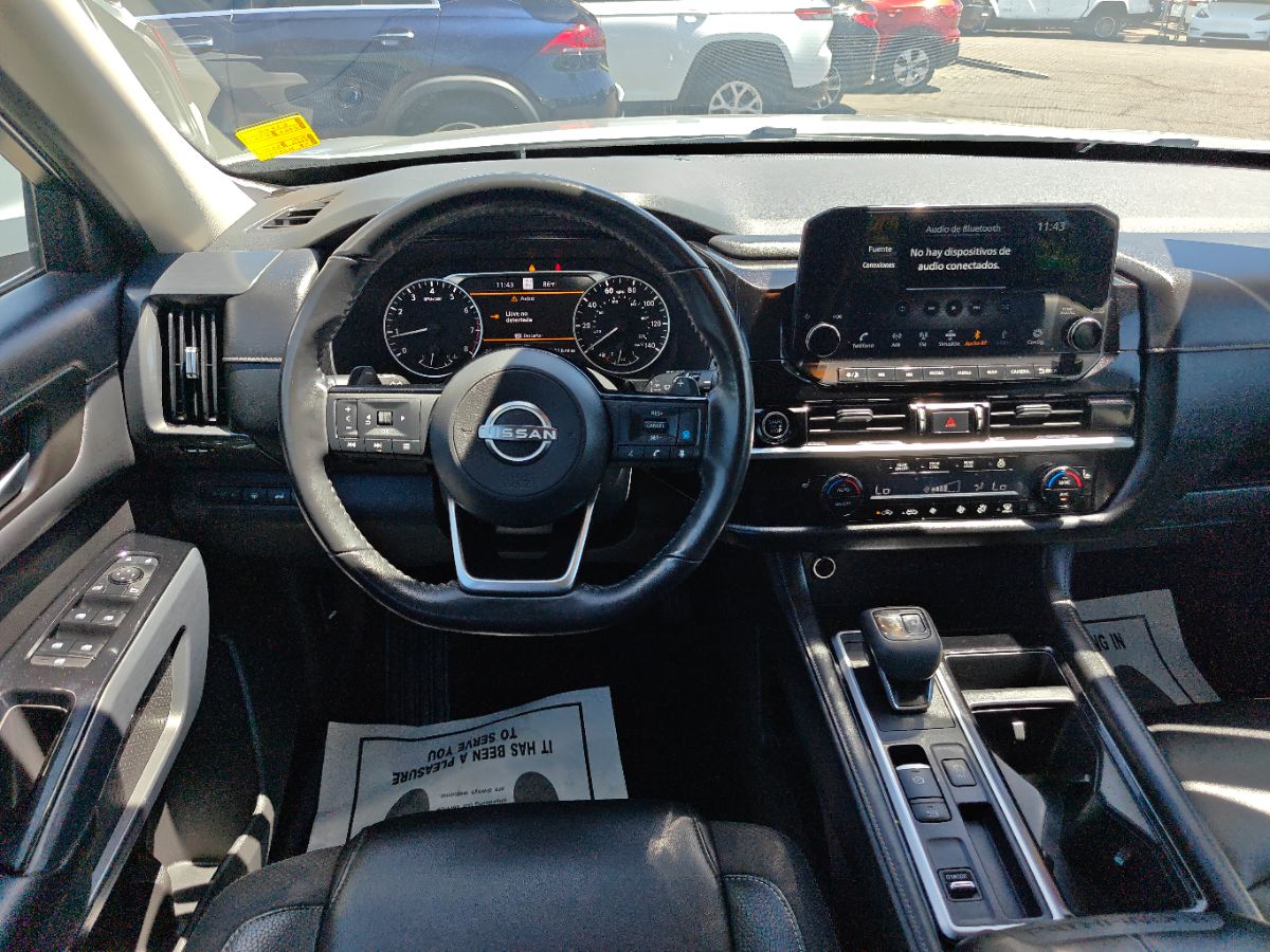 Vehicle image 23 of 35