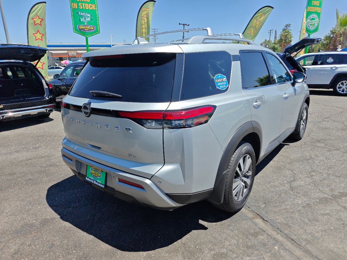 Vehicle image 8 of 35