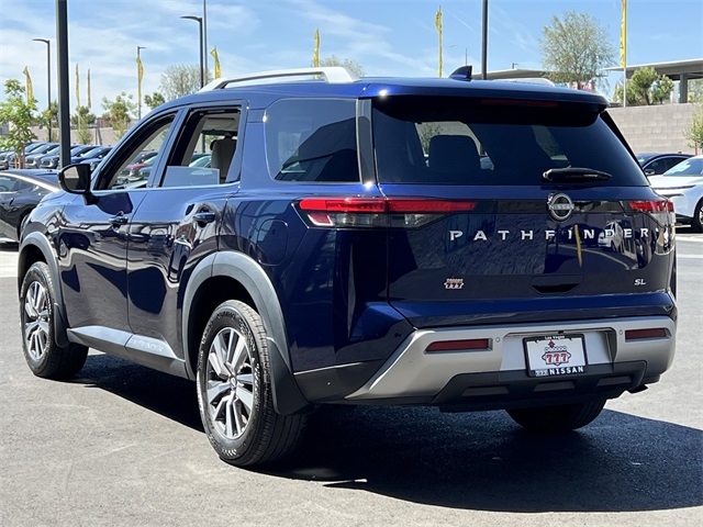 Vehicle image 7 of 31