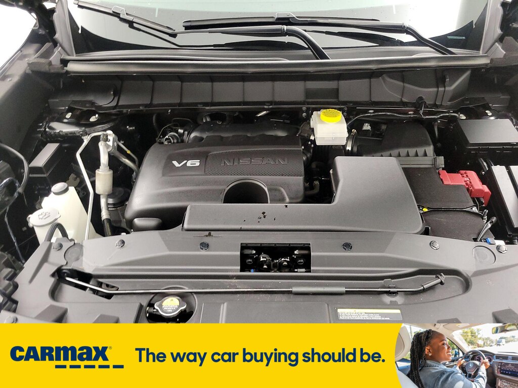 Vehicle image 9 of 30