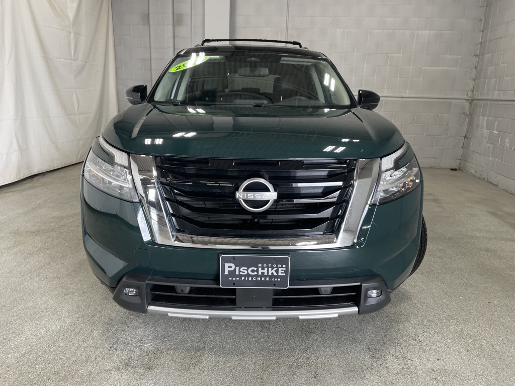 Vehicle image 2 of 39