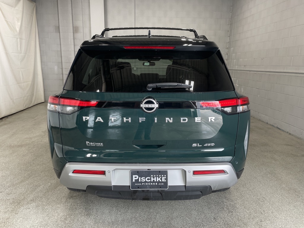 Vehicle image 12 of 39