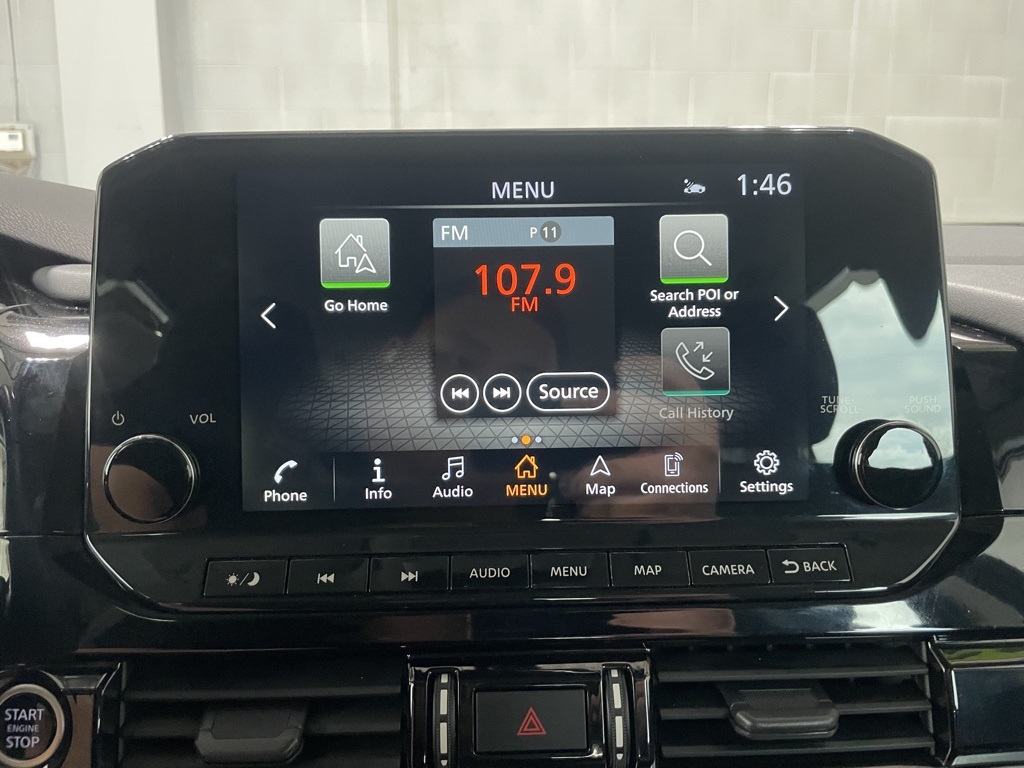 Vehicle image 33 of 39