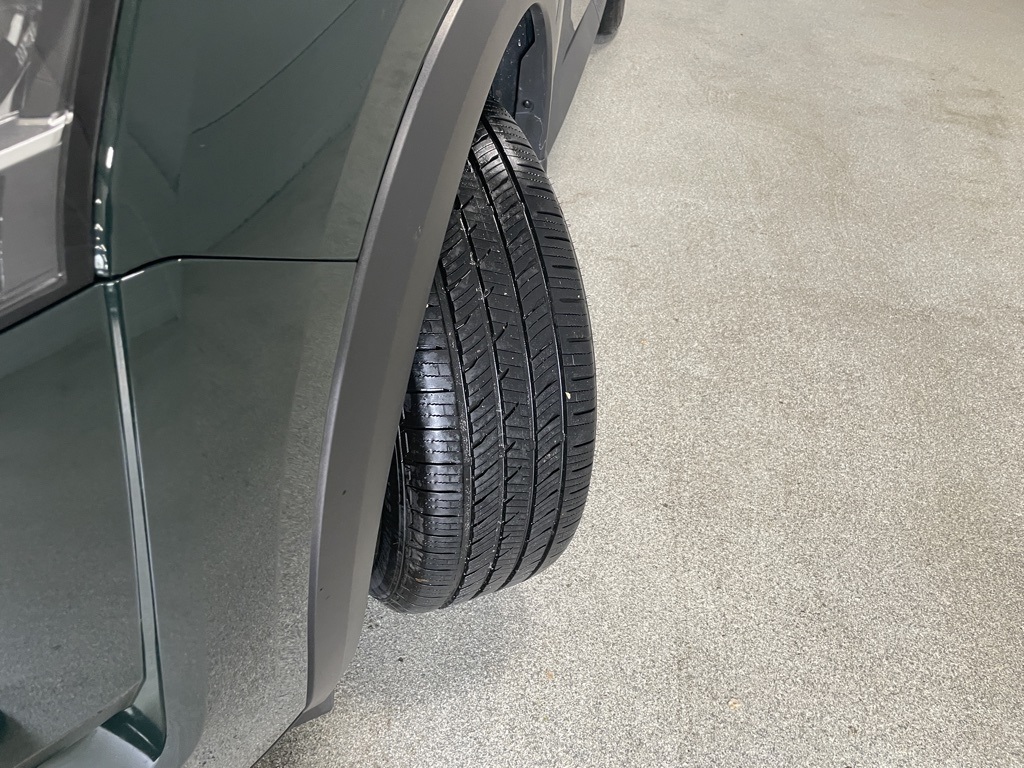 Vehicle image 7 of 39
