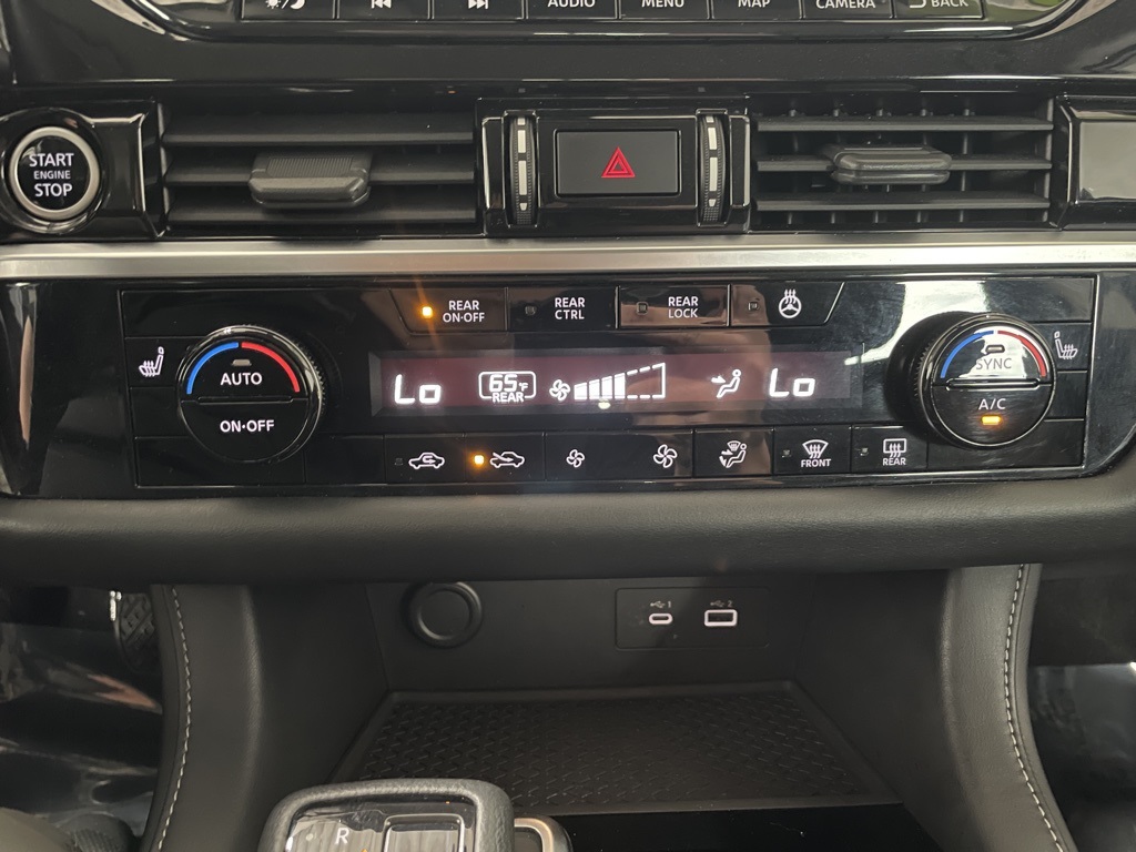 Vehicle image 37 of 39
