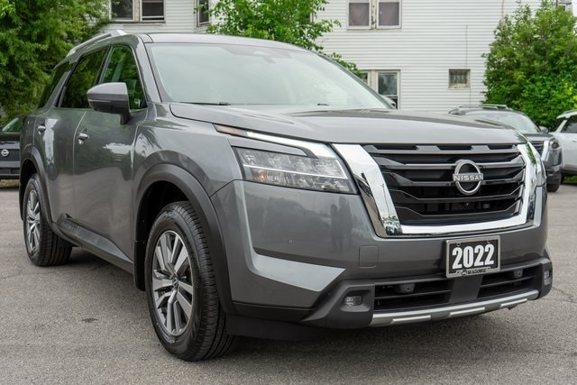 Vehicle image 4 of 35