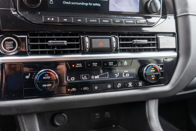 Vehicle image 19 of 35