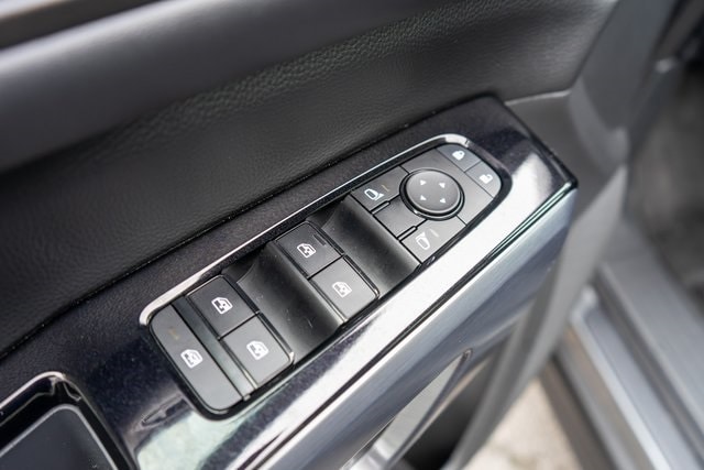 Vehicle image 29 of 35
