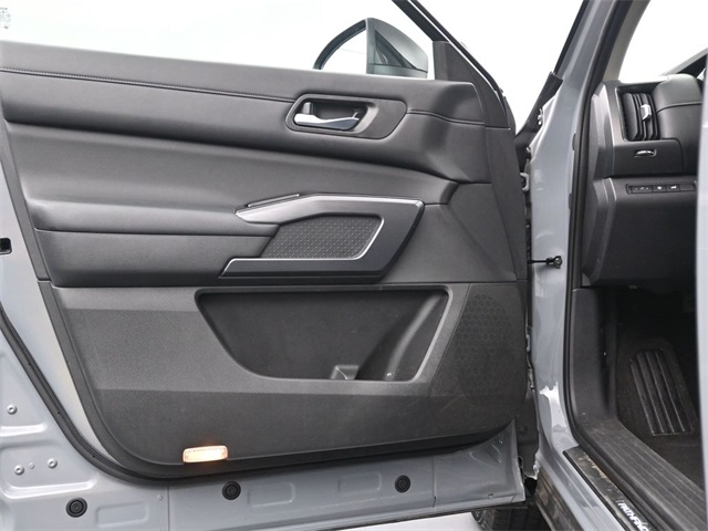 Vehicle image 59 of 69