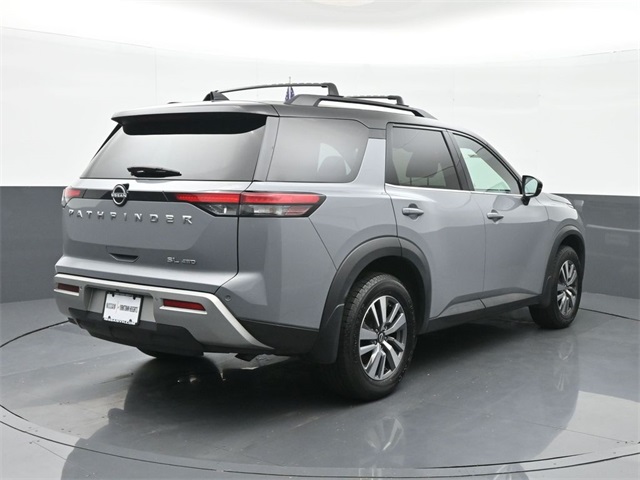 Vehicle image 17 of 69
