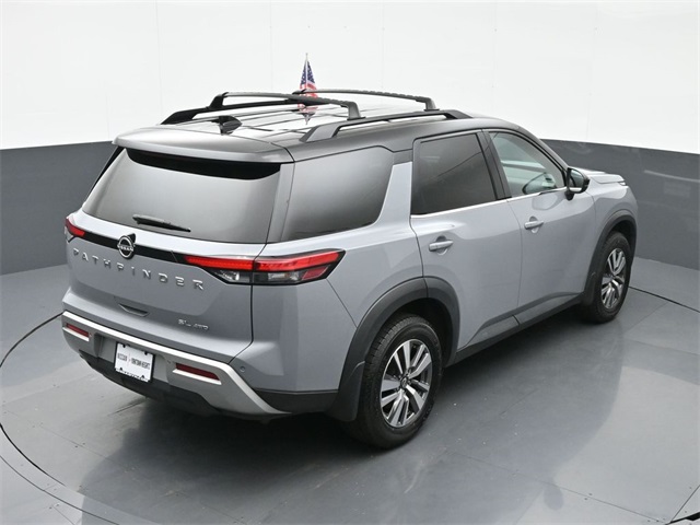 Vehicle image 16 of 69