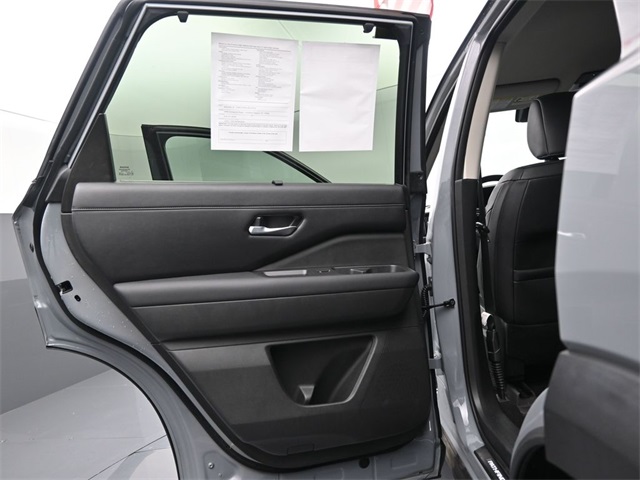 Vehicle image 67 of 69