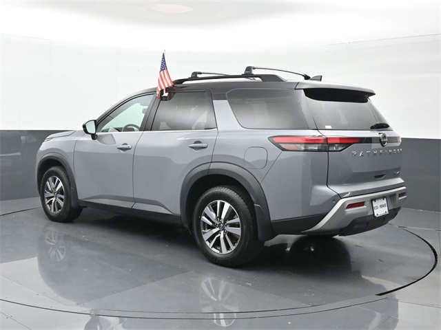 Vehicle image 26 of 69