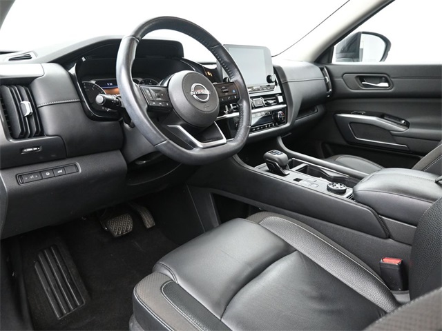 Vehicle image 41 of 69
