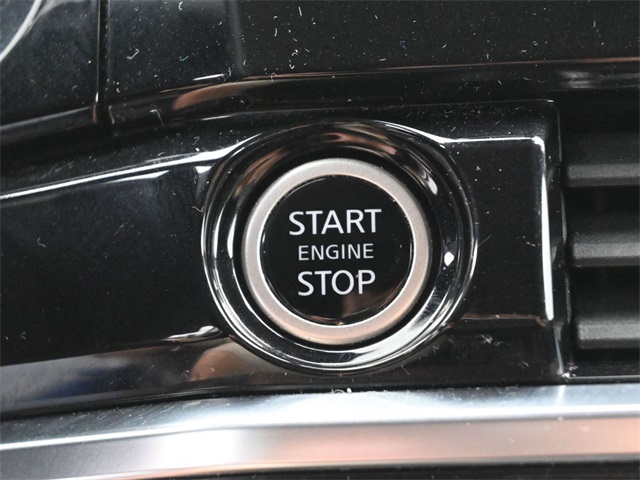 Vehicle image 46 of 69